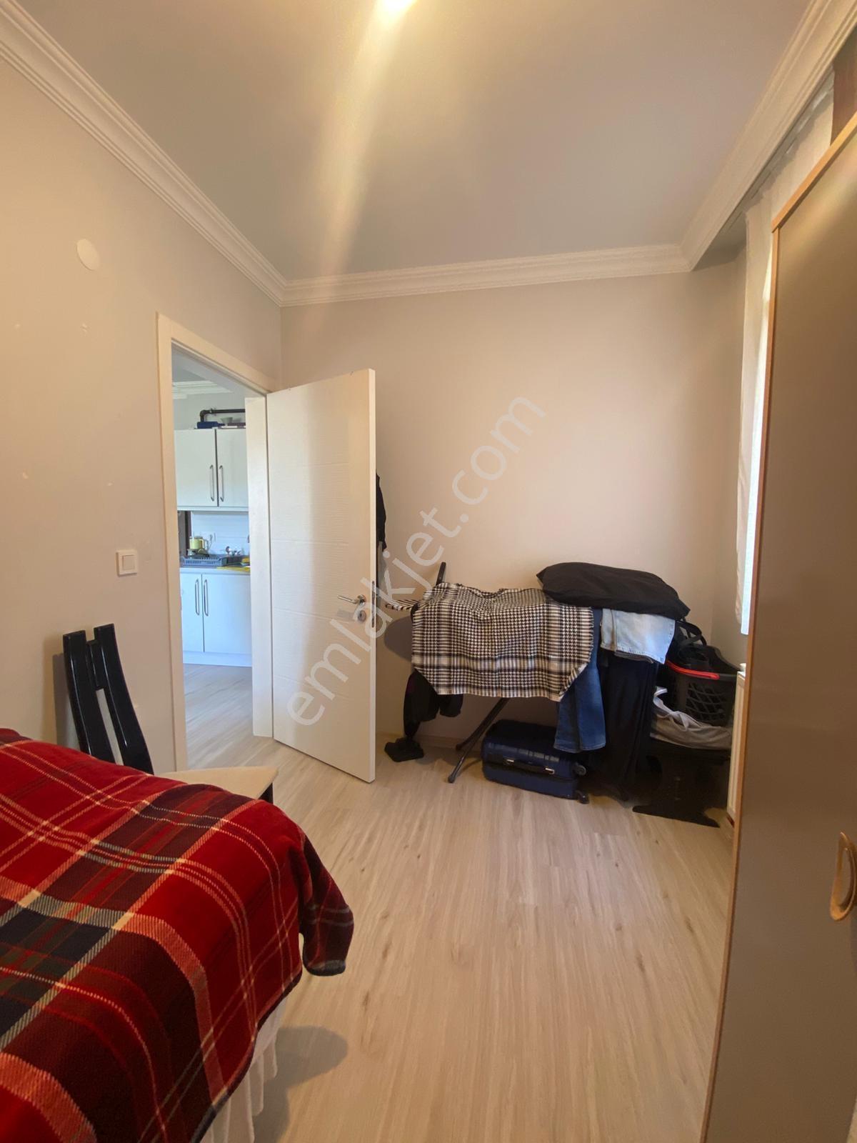 Market Ve Ulaşıma Yakın Eşyalı Kiralık 1+1 Daire - Görsel 31