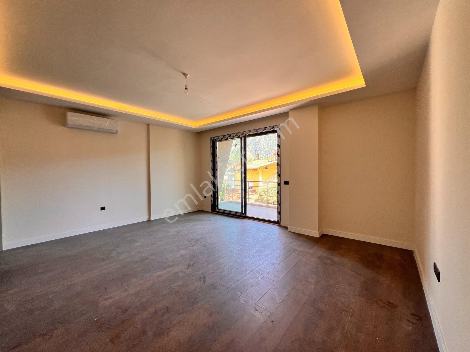 Marmaris İçmeler'de Sıfır 4+1 Kapalı Otoparklı Şık Dubleks Daire - Görsel 16