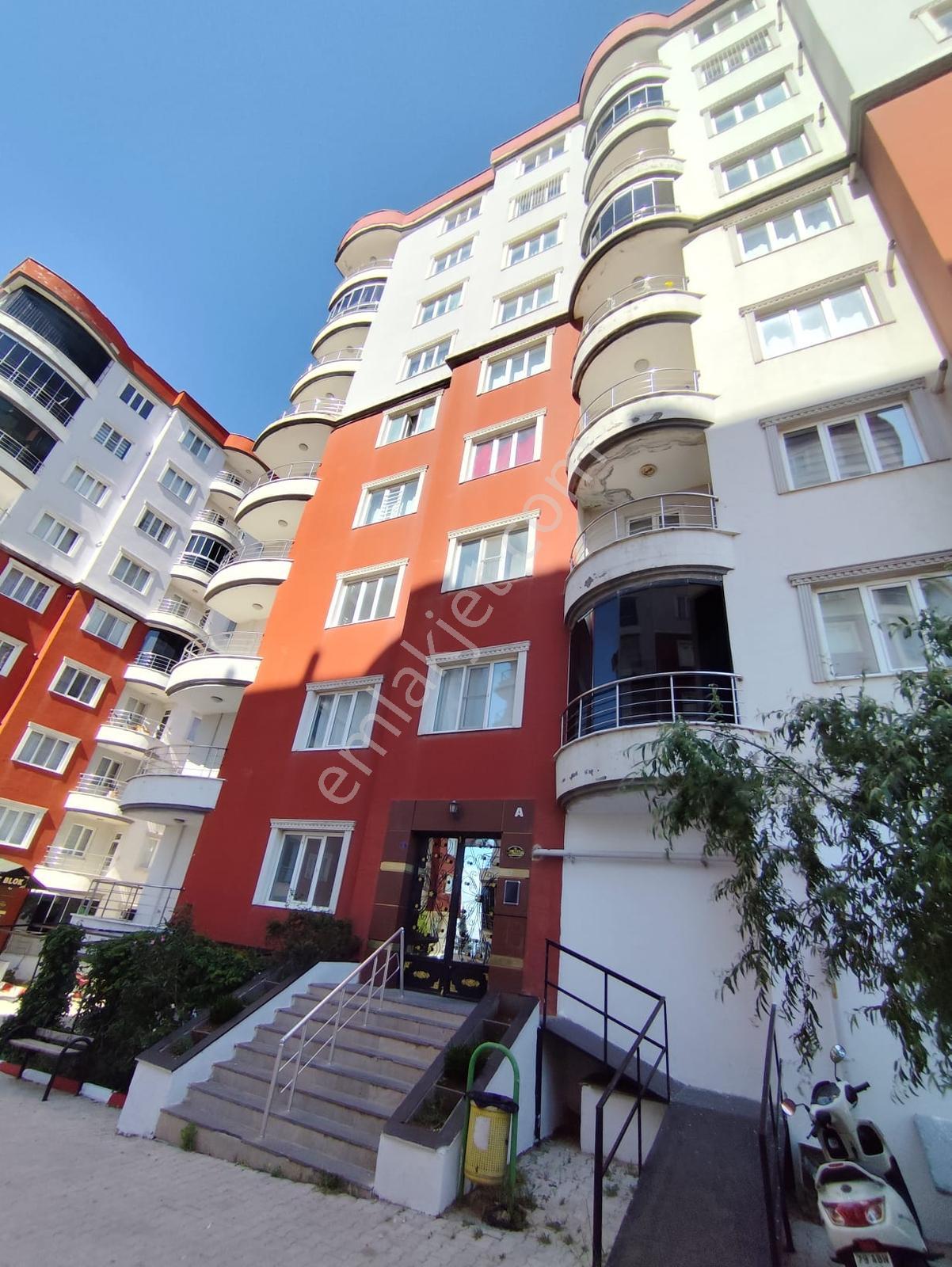 Ayyıldız Emlak'tan - Lüks 3+1 Ara Kat Çift Cepheli Zirve Sitesi - Görsel 2