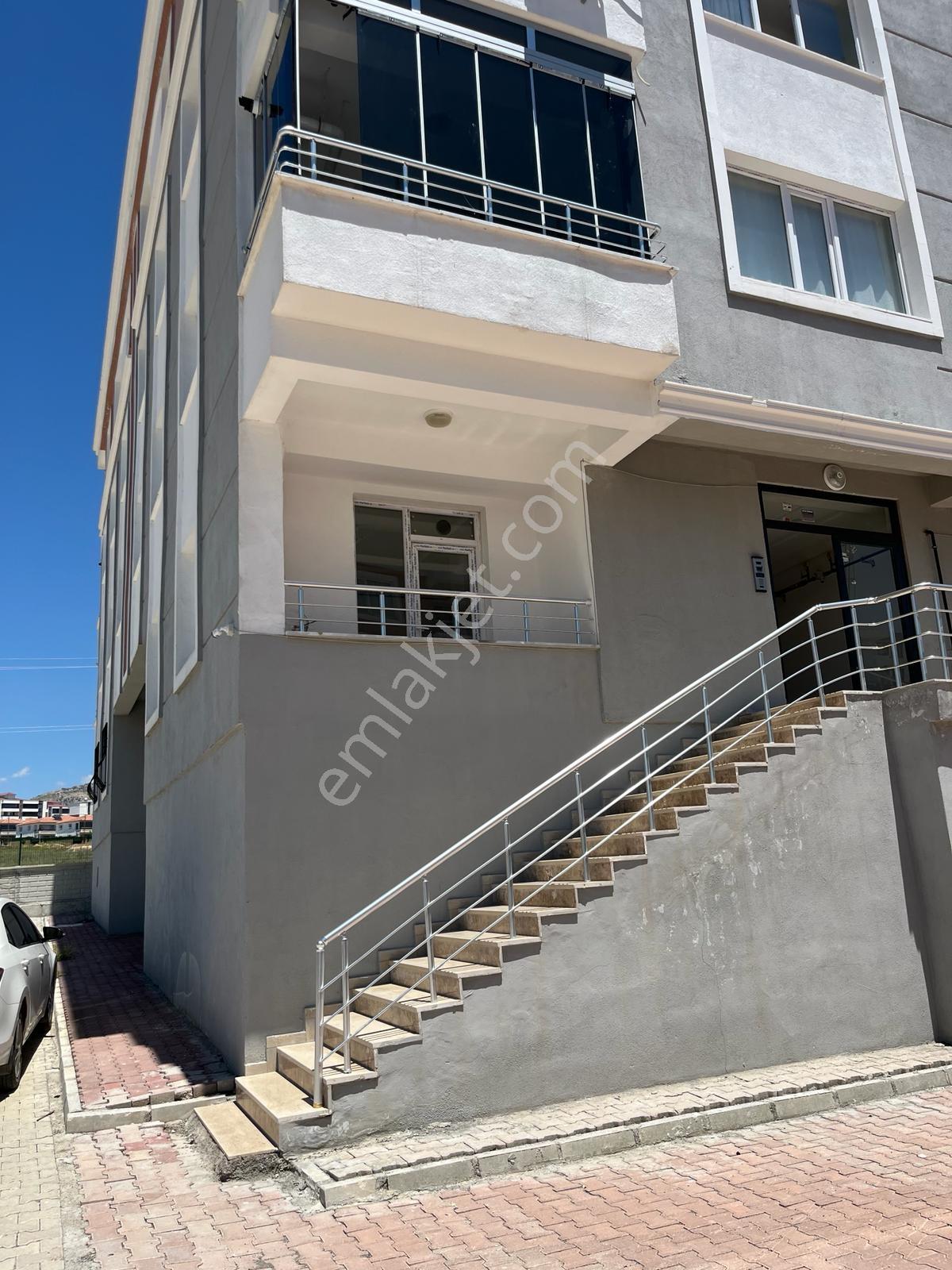 Makamdagı Mah Birinci Kat Gibi Yüksek Giriş Sıfır Balkonlu 1+1 - Görsel 8