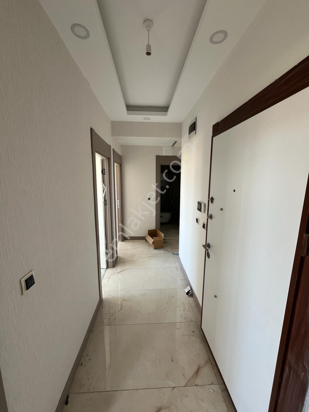 Makamdagı Mah Birinci Kat Gibi Yüksek Giriş Sıfır Balkonlu 1+1 - Görsel 2