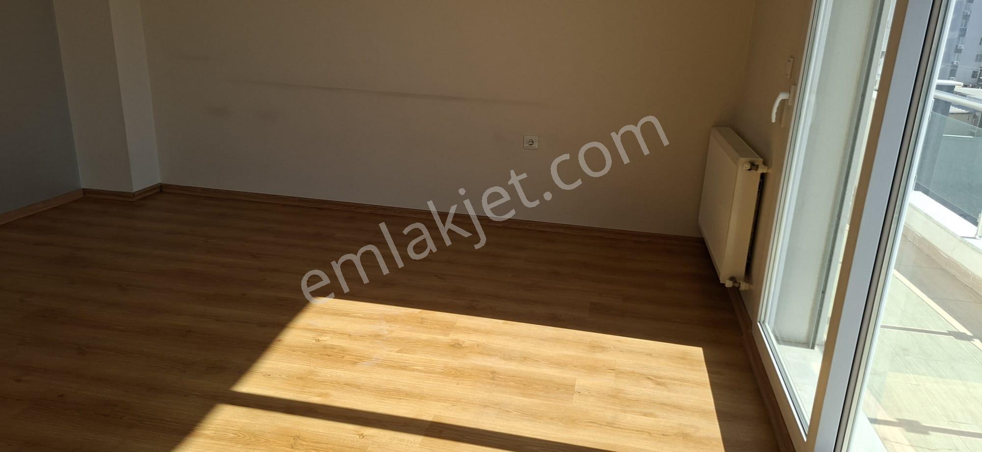 Postacılar Mahallesınde Bakımlı 3+1 Kıralık Daıre - Görsel 13