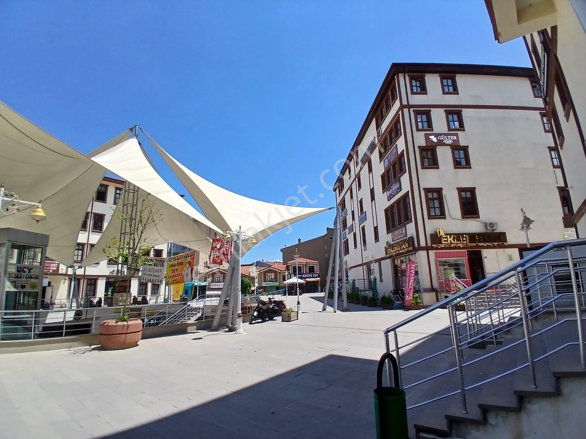Akçay Emlak'tan Akşehir Dudu Kadın Çarşısında Kiralık Dükkan (büfe) - Görsel 9