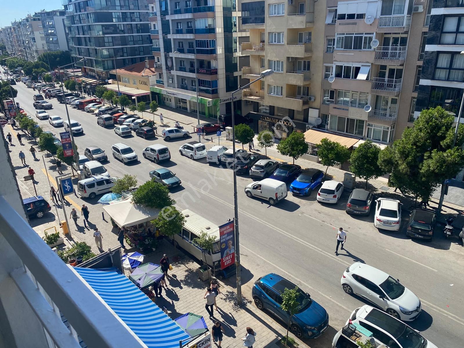 İnönücaddesi Üzeri Metro Pazar Okullar Hastane Yakını Bakımlı