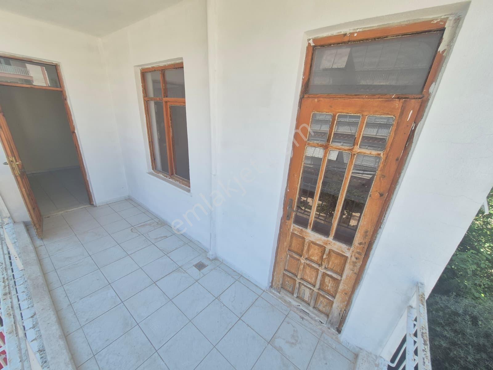 Gündoğdu Mh. Kent Meydanı Dibinde 2.kat 3+1 Kiralık Daire - Görsel 9