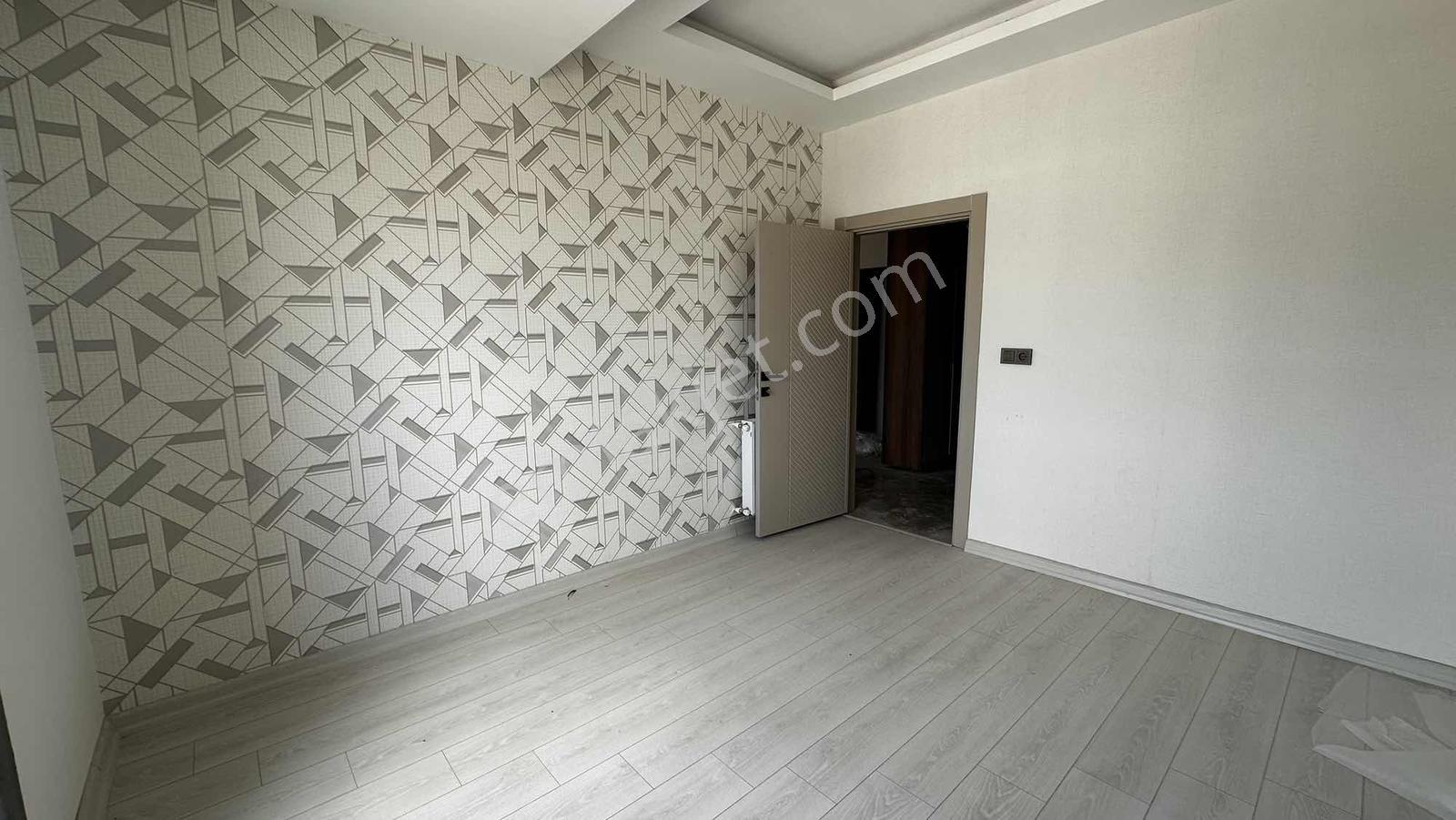 Cb Acar'da Merit Park'ta Kiralık Ön Cephe Daire (eşyalı-eşyasız) - Görsel 2
