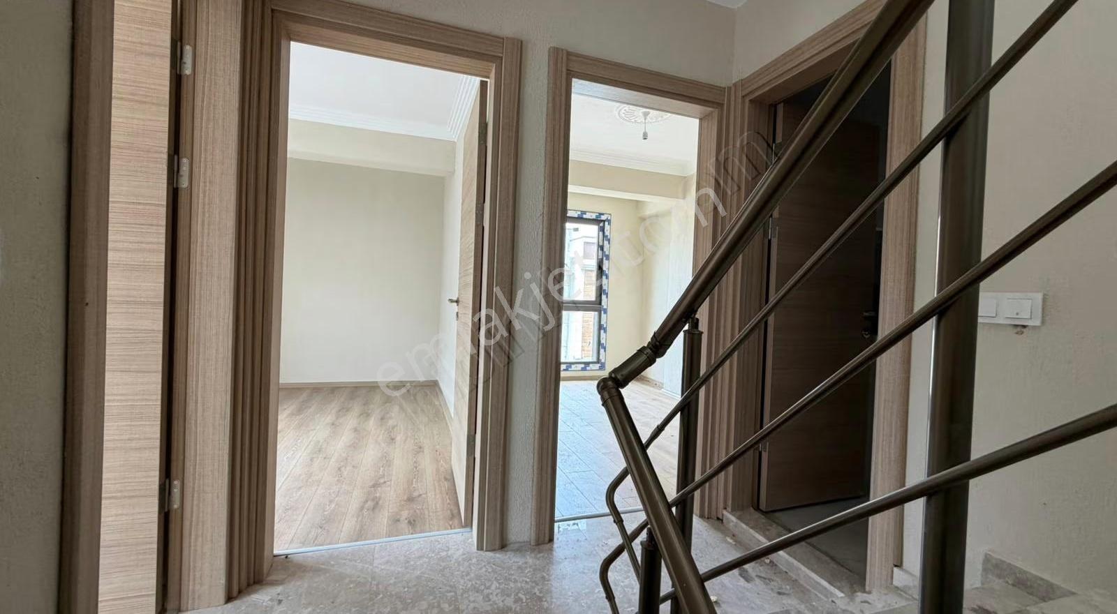 Canyurt Gayrimenkulden Yeni Foçada Satılık Villa - Görsel 14