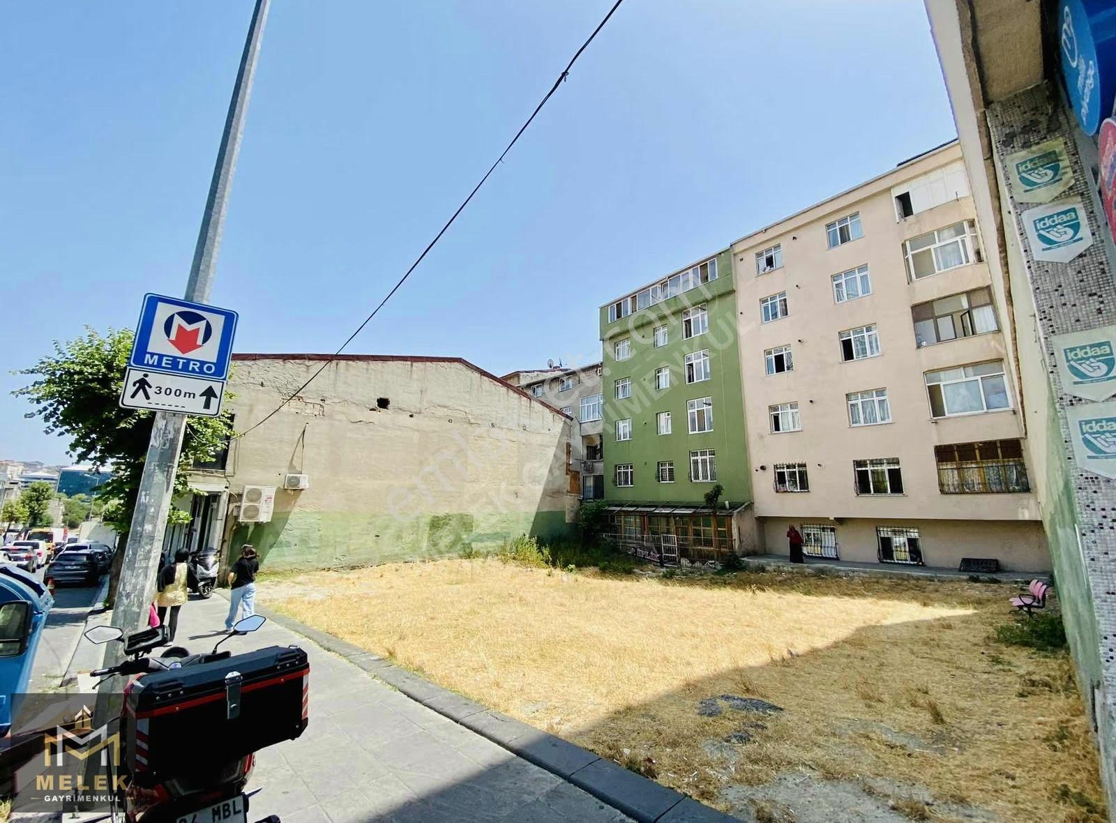 Melek'den Cadde Üzeri Kiralık İmarlı 400m2 Arsa