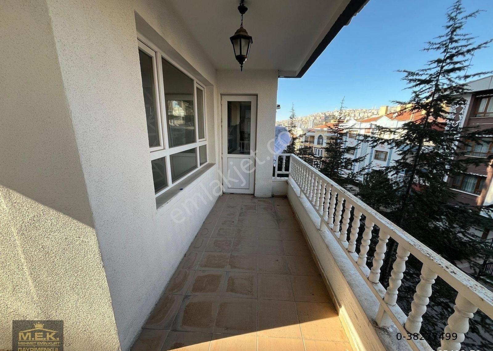 İncirli'de Cadde Yakını Katta Asansörlü E.banyolu 3+1 Daire - Görsel 24