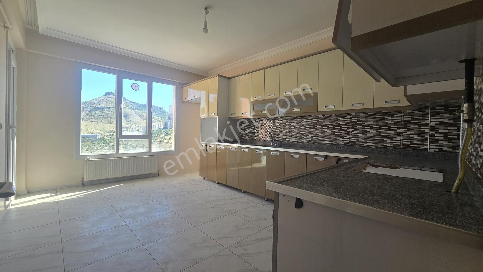 Çözüm'den Mavişehir 1 Etap'ta Kiralık 3+1 Daire - Görsel 3