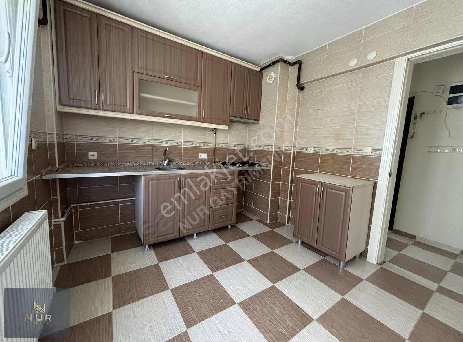 Kızılay Mahhalesinde 3+1 Kiralık Daire - Görsel 10