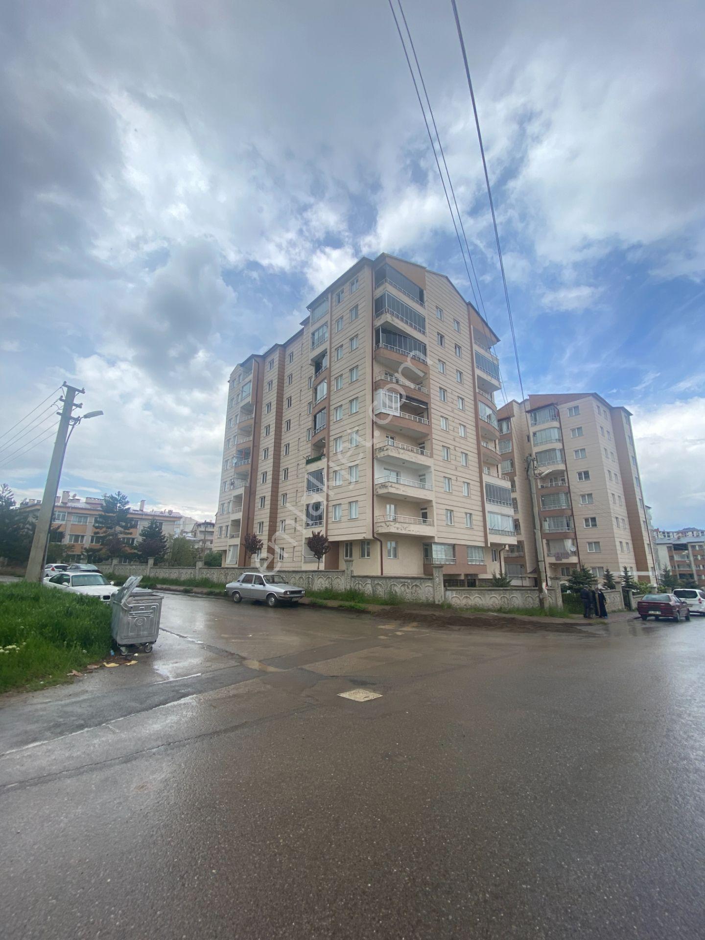 Sivas A.r.s. Den Huzur Mahallesinde Masrafsız Kiralık 3+1 Daire