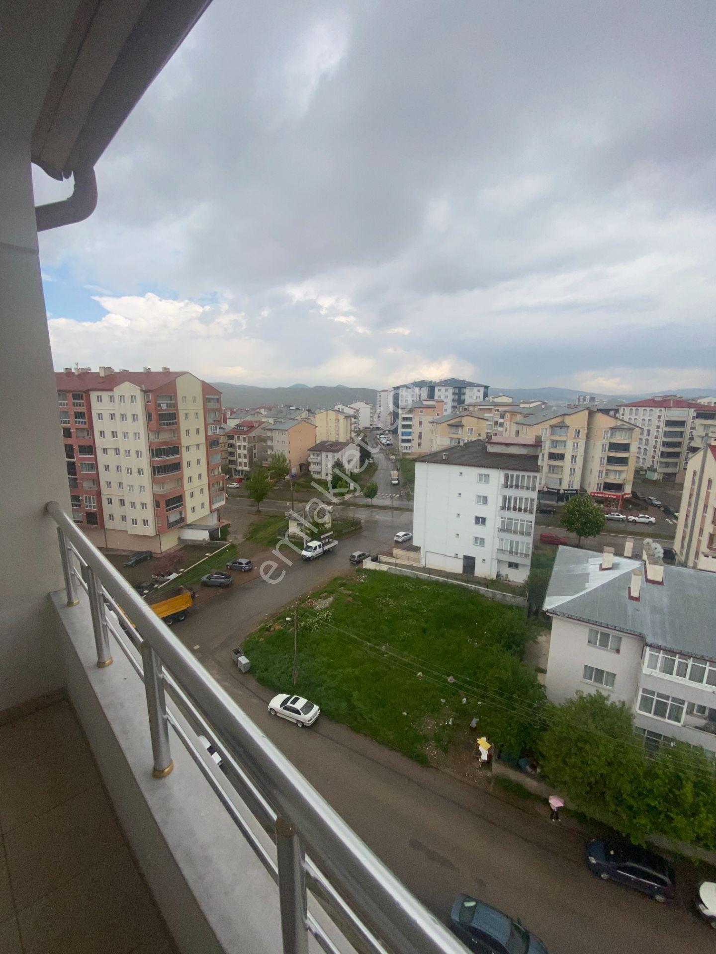 Sivas A.r.s. Den Huzur Mahallesinde Masrafsız Kiralık 3+1 Daire - Görsel 17