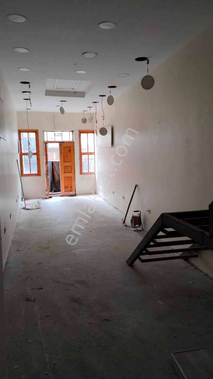 Maltepe Beşçeşmeler Meydanda Satılık İşyeri Bina - Görsel 12