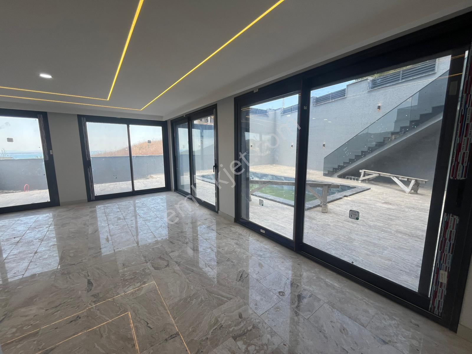 Didim Akbük'te Full Deniz Manzaralı Lüks 4+1 Villa Daire - Görsel 15