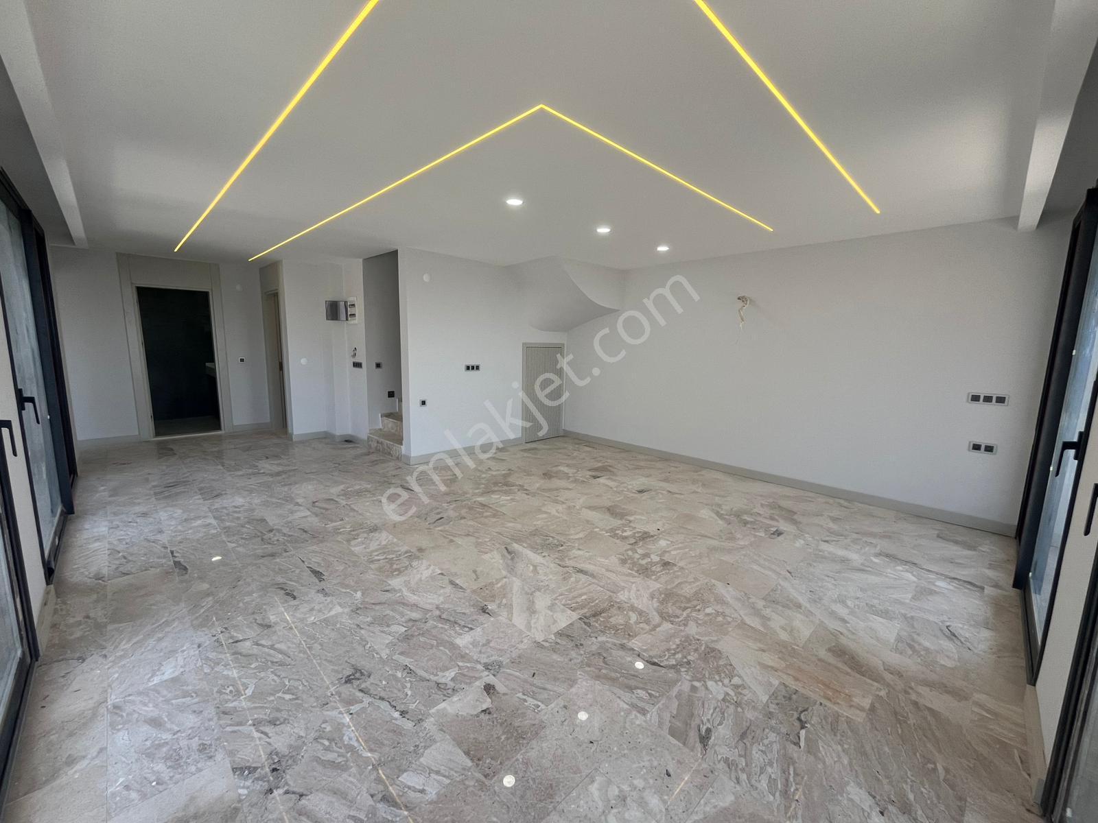 Didim Akbük'te Full Deniz Manzaralı Lüks 4+1 Villa Daire - Görsel 17