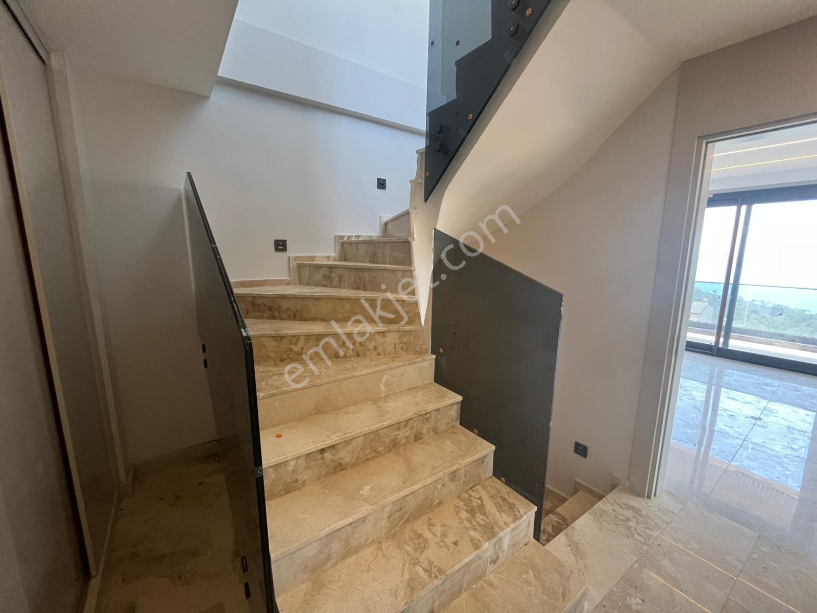 Didim Akbük'te Full Deniz Manzaralı Lüks 4+1 Villa Daire - Görsel 23