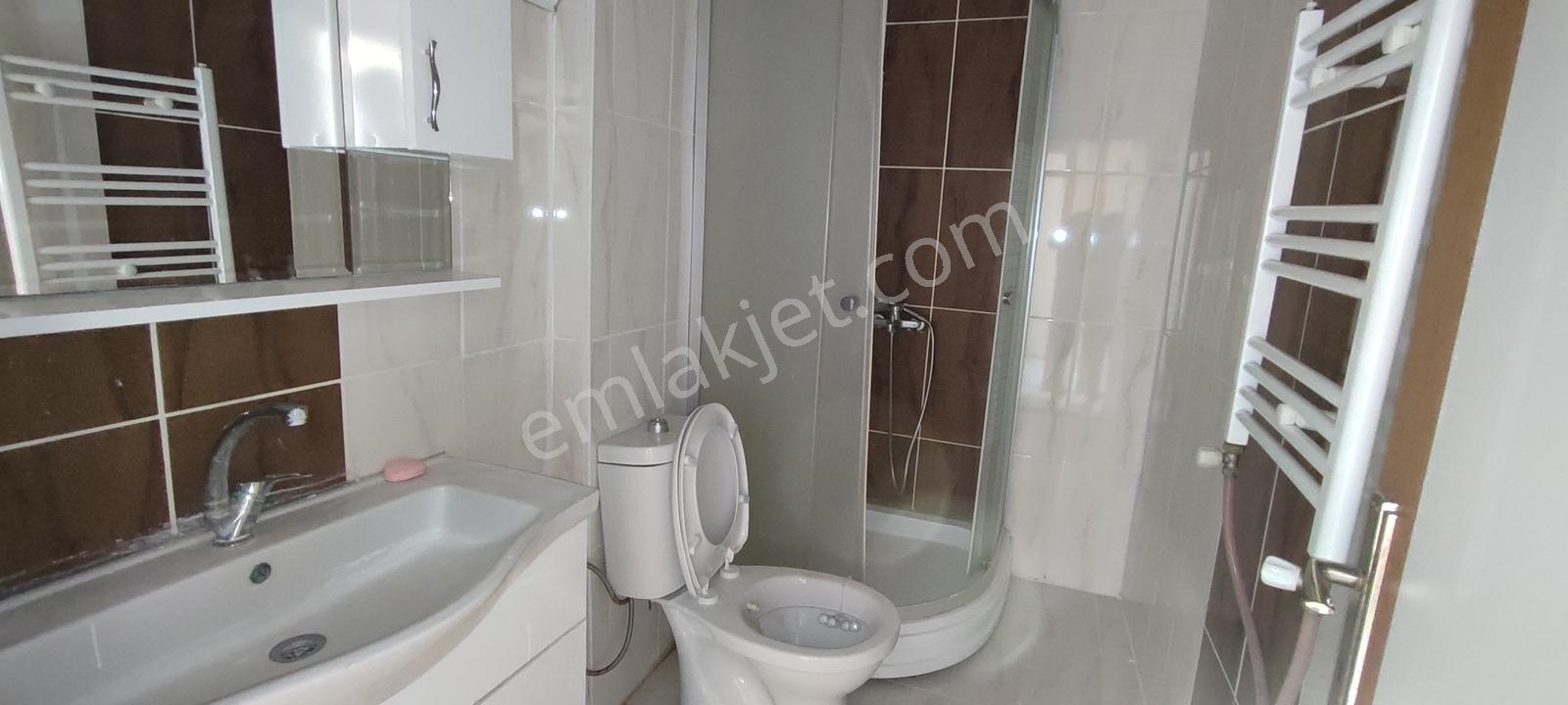 Kapaklı Belediye Yakını Ebeveyn Banyolu Ön Cephe 2+1 Geniş Daire - Görsel 18
