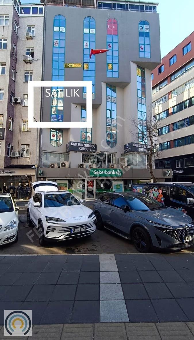 İlkadım Kale Mahallesi'nde Satılık Ofis