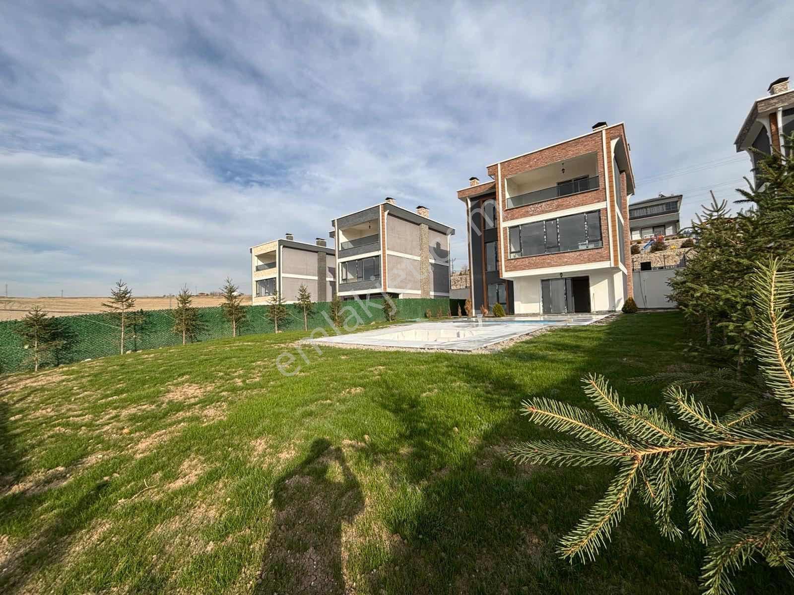 Kahramankazan Manzaralı 4.5+1 Havuzlu 250m2 Lüx Triplex Villa - Görsel 3