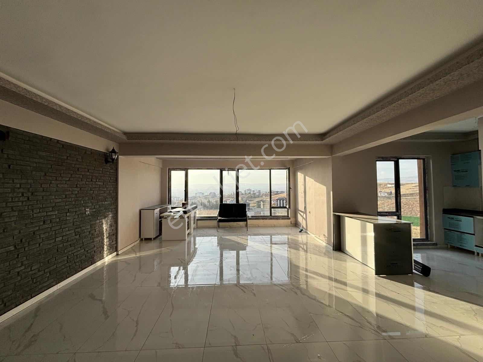 Kahramankazan Manzaralı 4.5+1 Havuzlu 250m2 Lüx Triplex Villa - Görsel 13