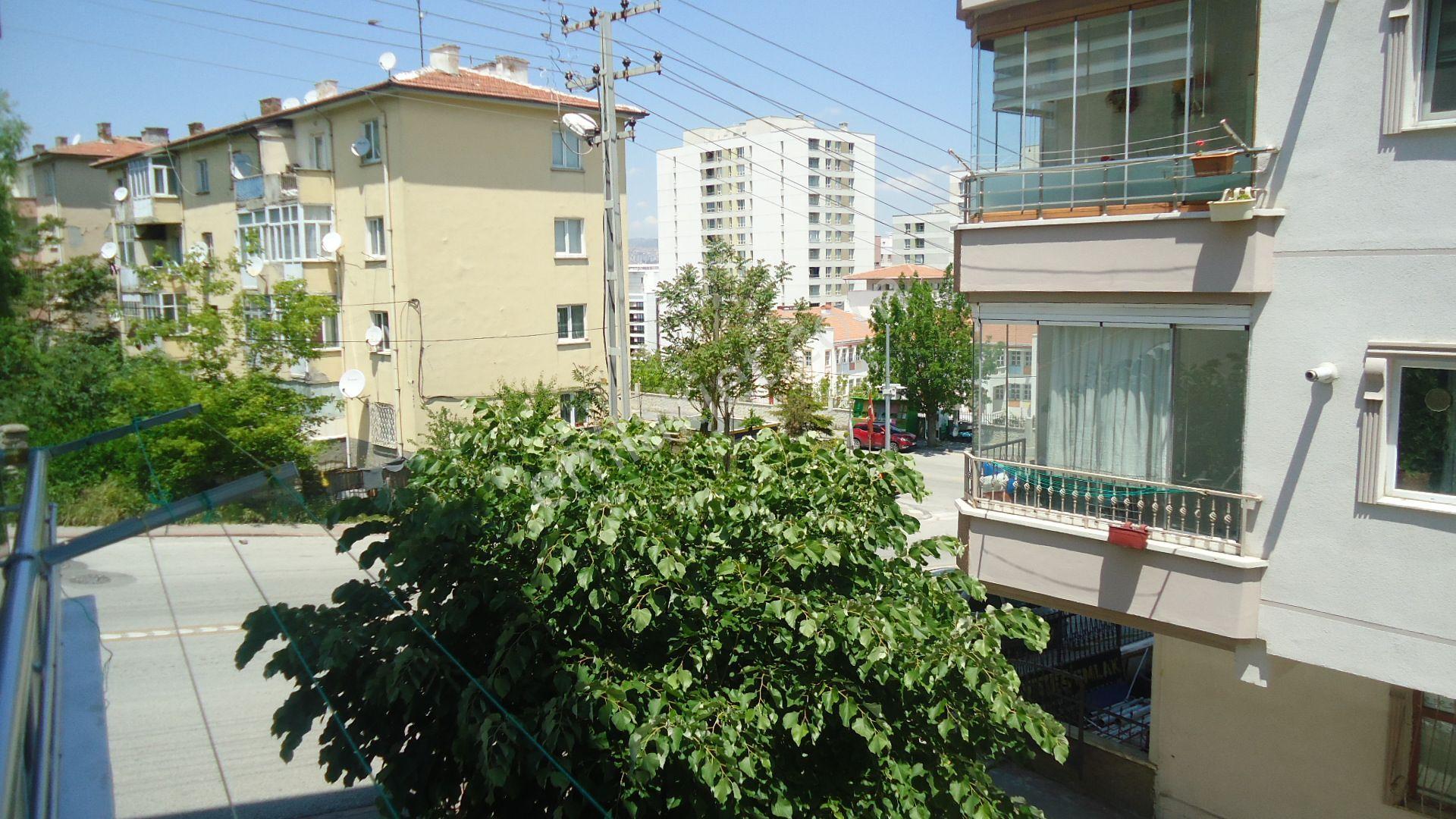 Krc'den Gülveren Mahallesinde Yüksek Giriş Satılık 3+1 Daire - Görsel 16