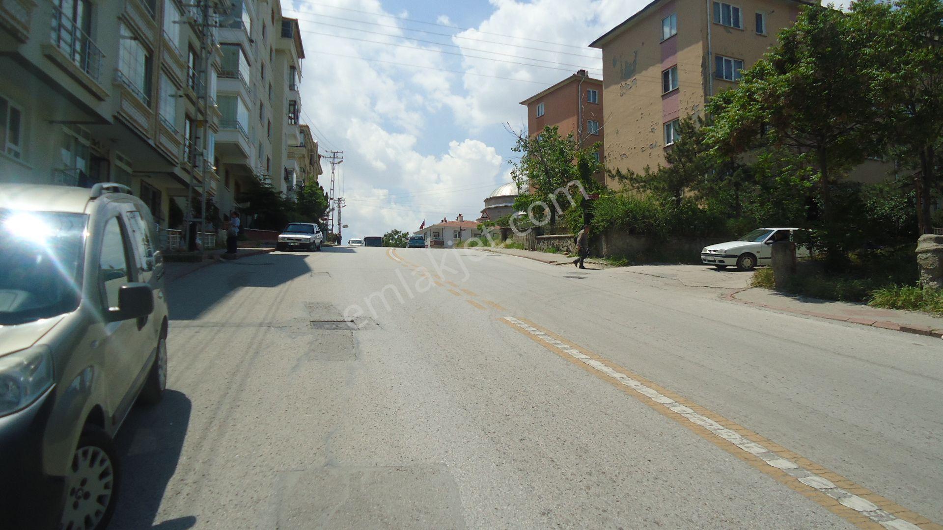 Krc'den Gülveren Mahallesinde Yüksek Giriş Satılık 3+1 Daire - Görsel 18
