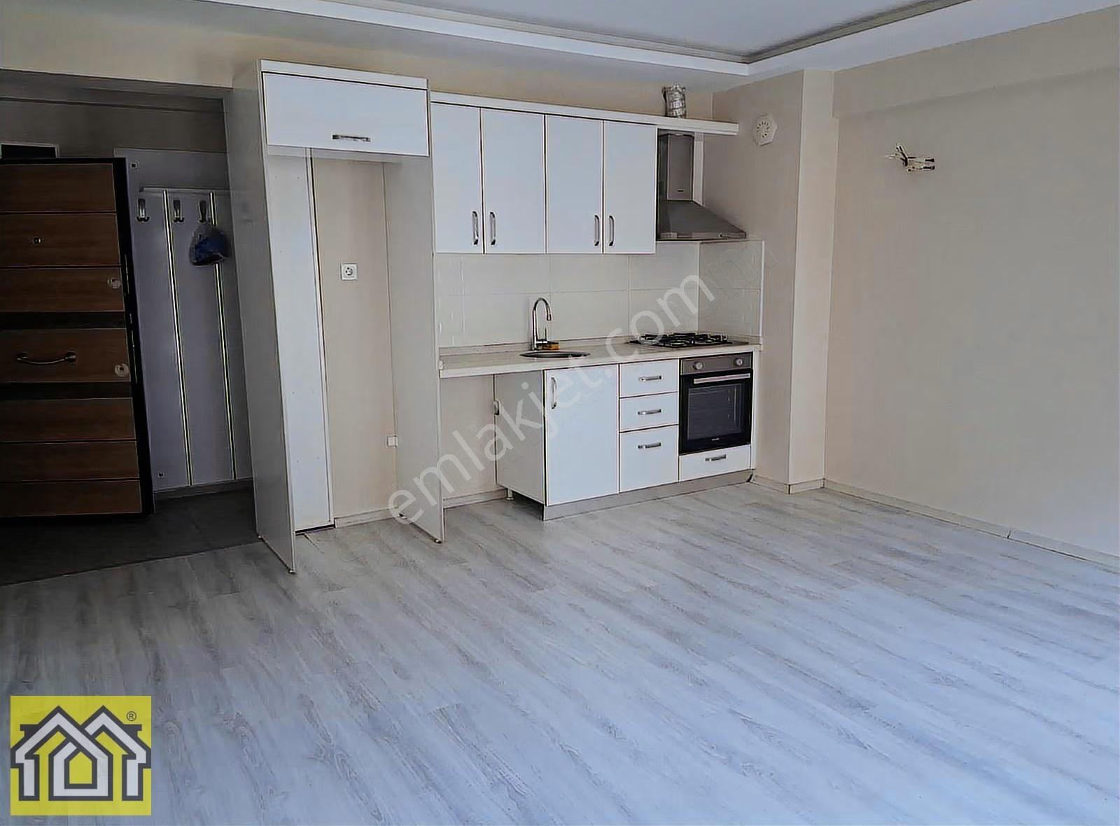 Balçova Onur Atlas Sokakda 1+1 Arakat Lüks Kiralık Daire - Görsel 22
