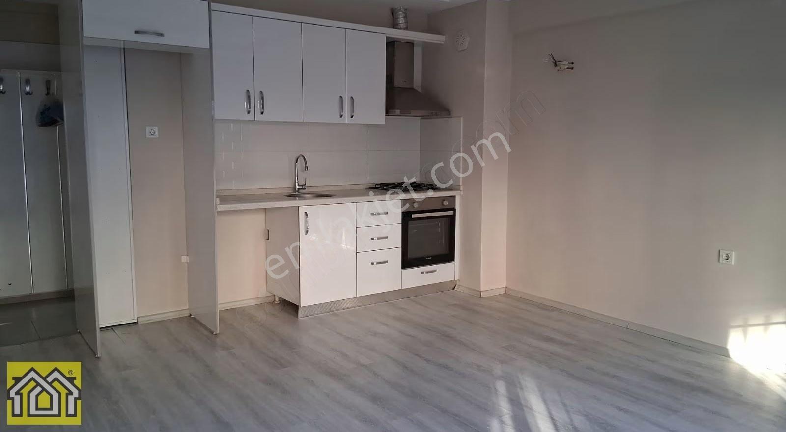 Balçova Onur Atlas Sokakda 1+1 Arakat Lüks Kiralık Daire - Görsel 15