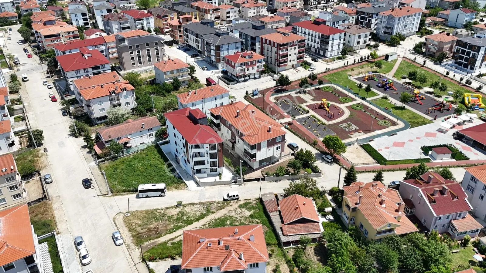 Kemalpaşa Mahallesinde 401 M2 Köşebaşı Arsa - Görsel 9