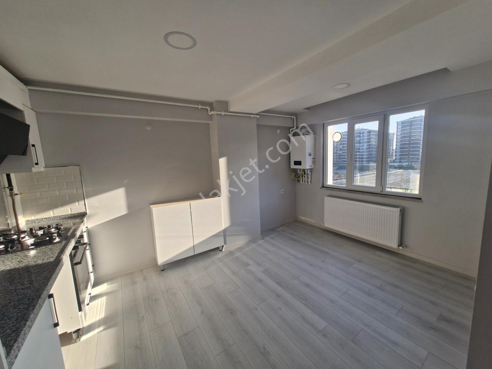 Şeyhsinan Mahallesinde Belediye Park Yanı 1+1 Satılık Daire