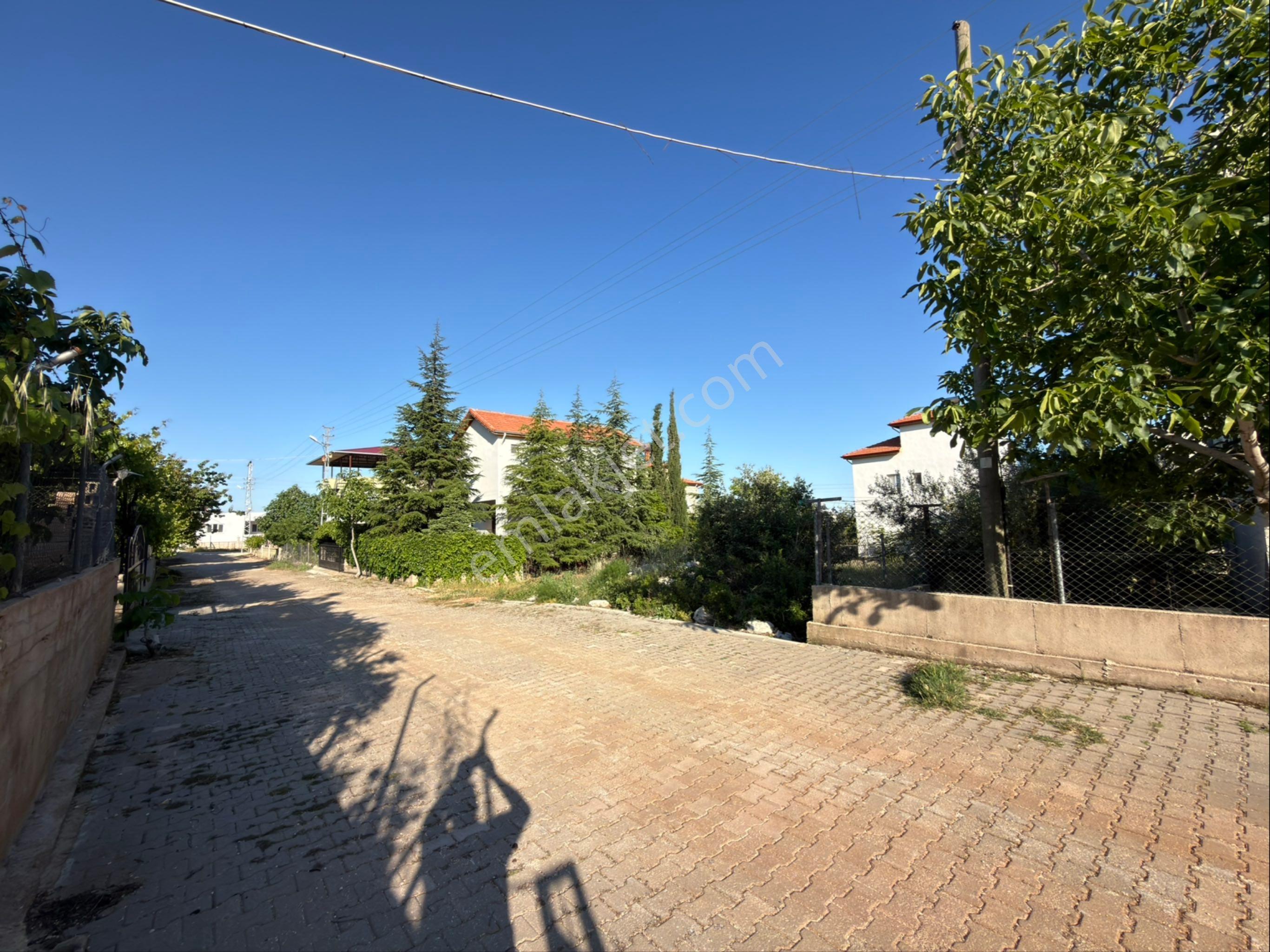Türe Gayrimenkulden Silifke Meydan Yenibahçe Yaylasında Datılık İmarlı Arsa - Görsel 2
