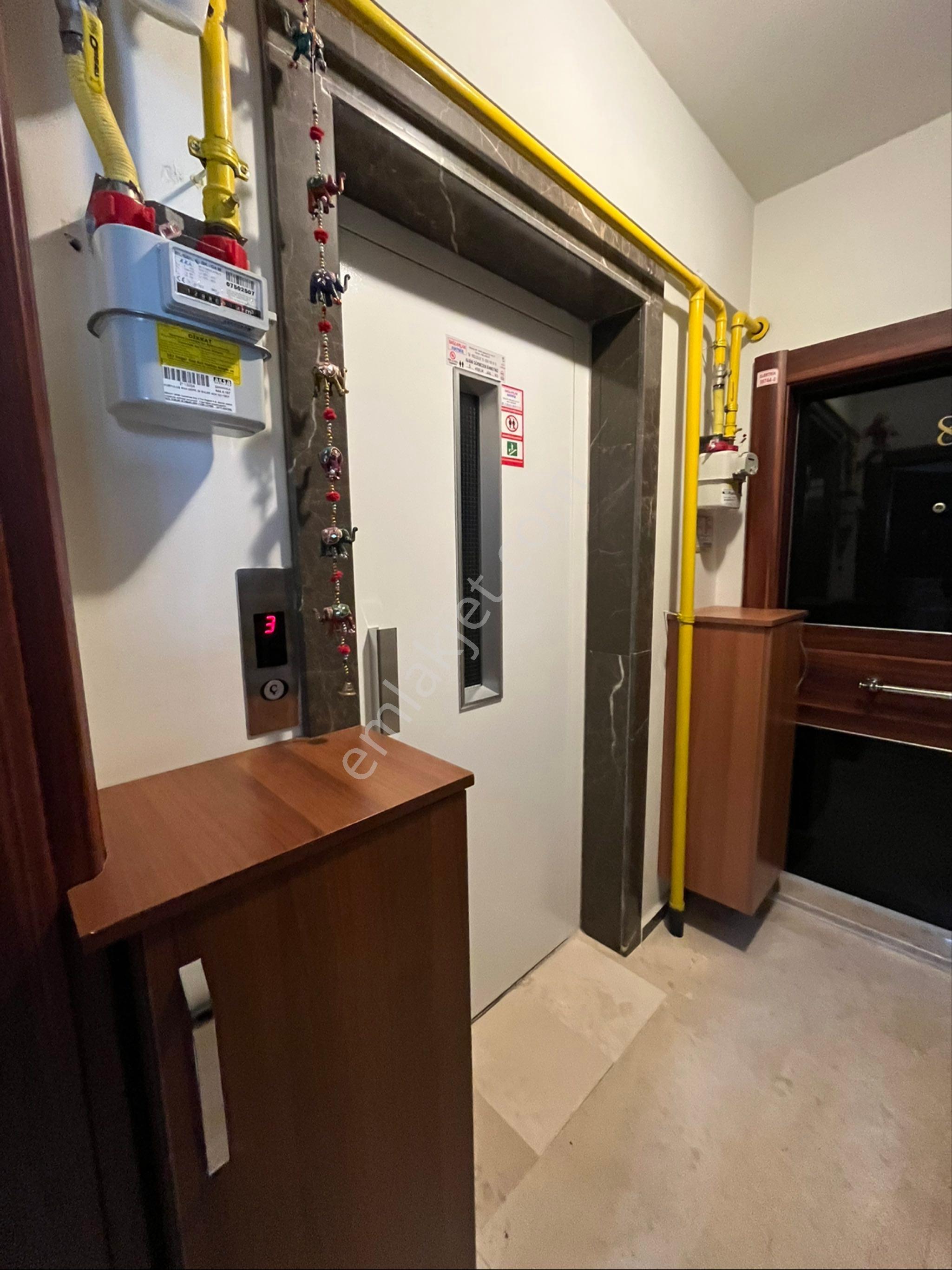 Balıkesir Gönen Kurtuluş Mahallesinde Satılık 5+1 Dubleks Daire!