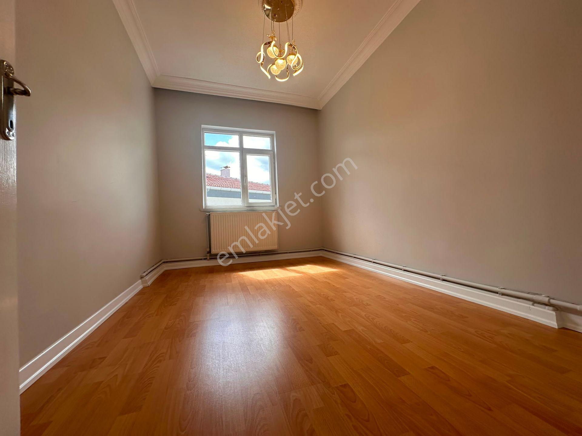 General Zeki Doğanda Natoyolu Yakını 3+1 Masrafsız 110m2 Daire - Görsel 23