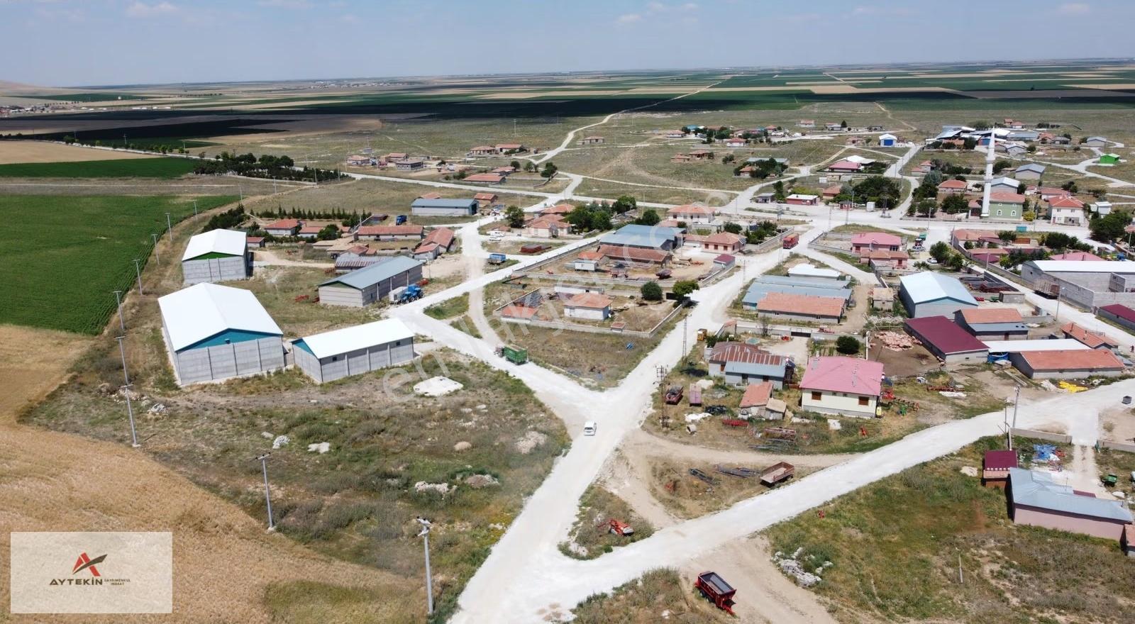 871 M2 İki Kat Konut İmarlı Köşe Parsel Müstakil Tapulu