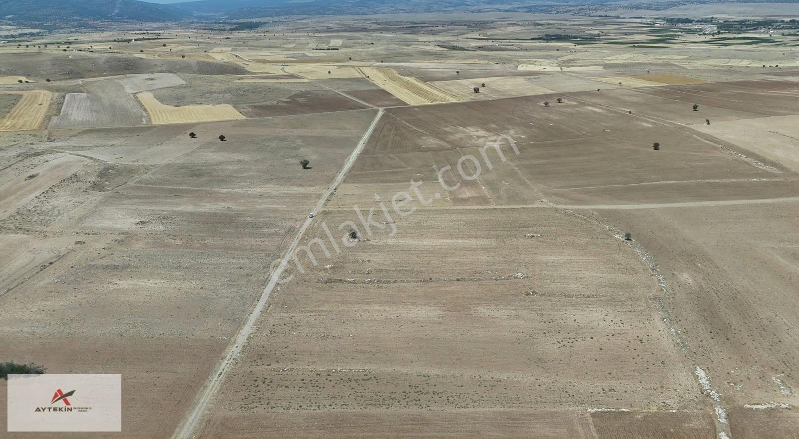 Akören Orhaniye Mahallesinde 27.474 M² Müstakil Tapulu Tarla - Görsel 4