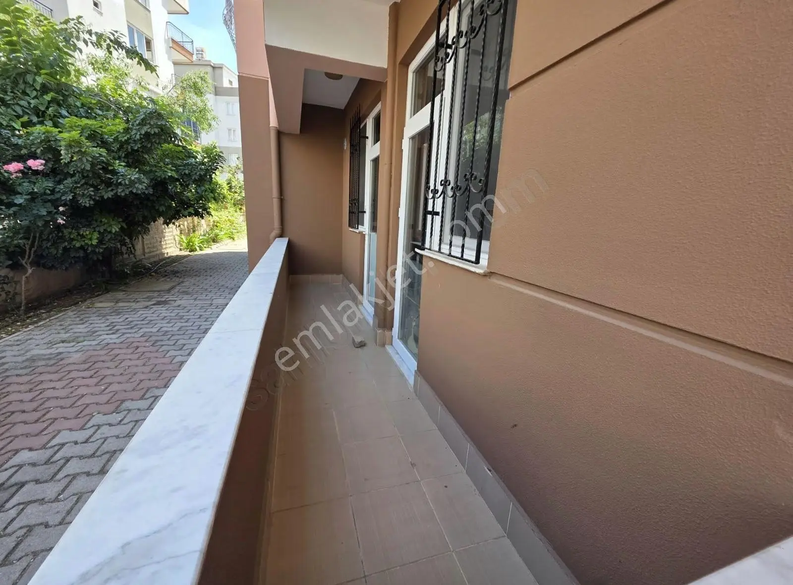 Böylesi Zor.. Kızıltoprak Çok Geniş Temiz 2+1 Kiralık - Görsel 3