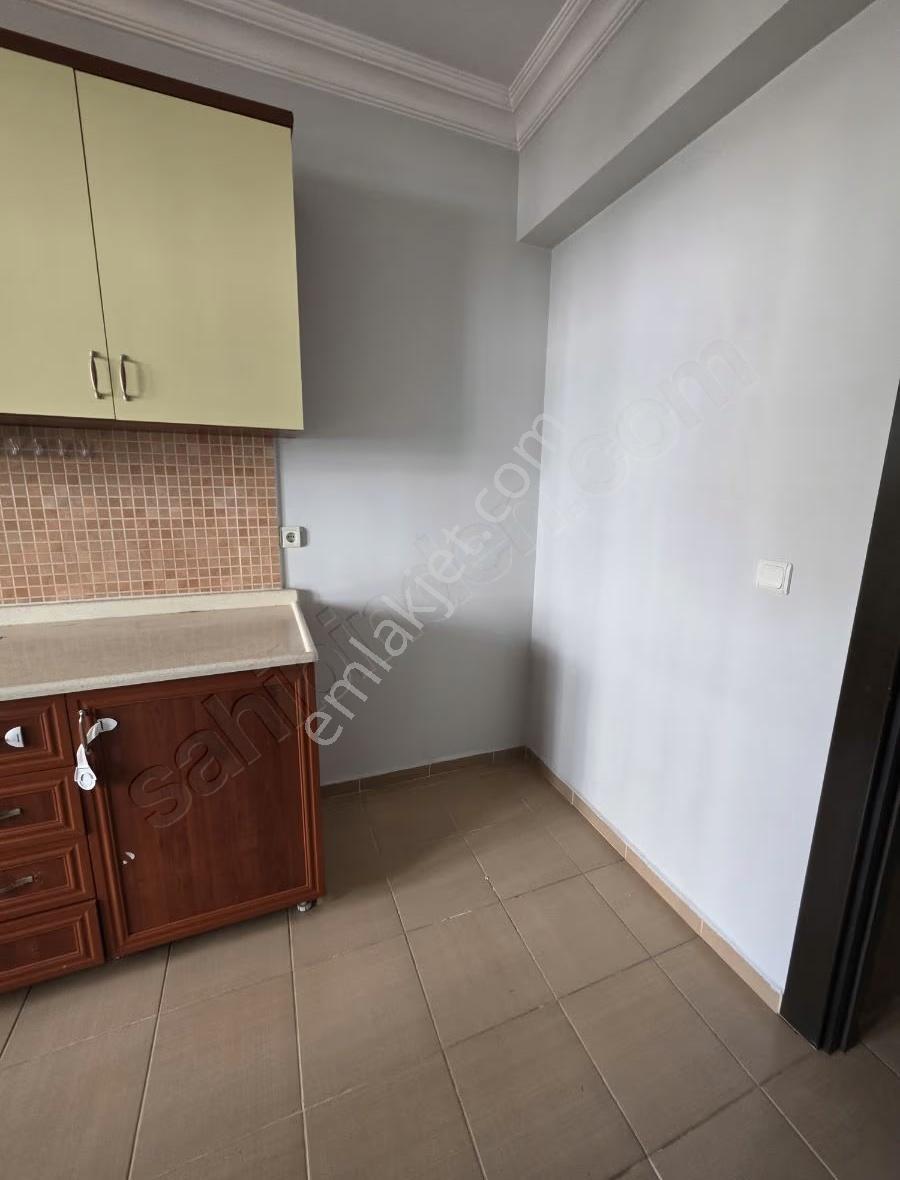 Böylesi Zor.. Kızıltoprak Çok Geniş Temiz 2+1 Kiralık - Görsel 28