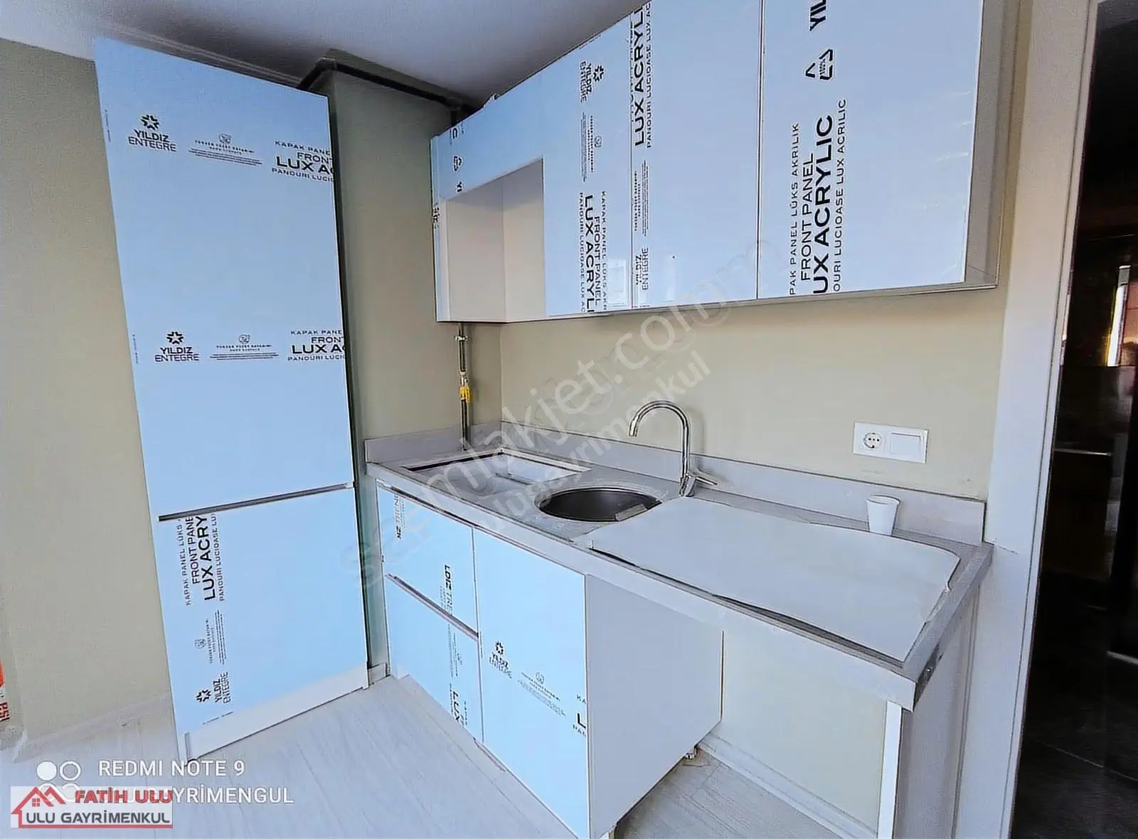 Çarşı Merkezinde 1+1 Eşyasız Kiralık Daire - Görsel 5