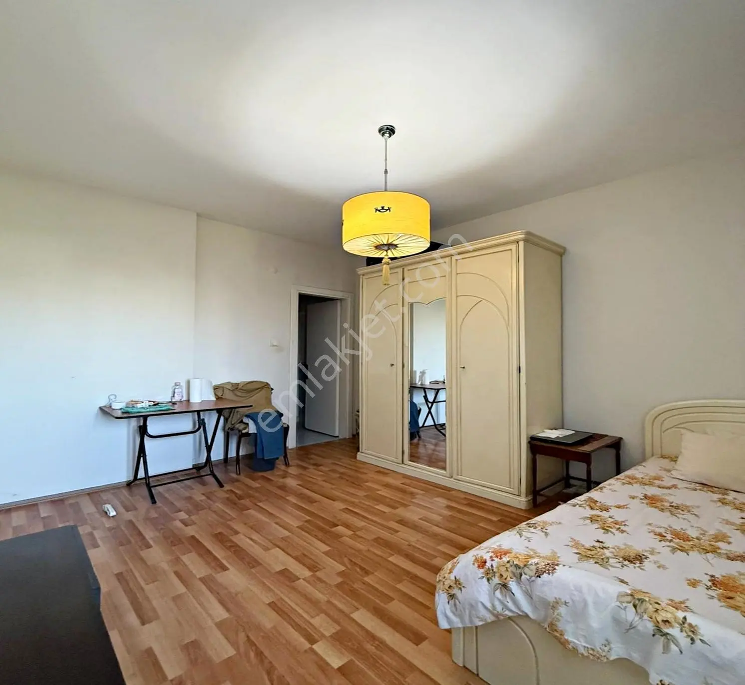Barış Mahallesinde Kısa Katlı Binada Önü Açık 3+1 Satılık Daire - Görsel 24