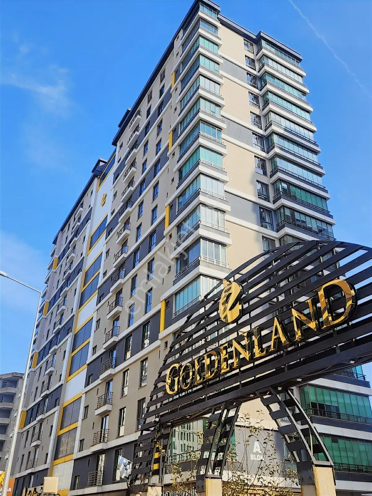 Çamlıcadan Goldenland'da Konforlu Bir Yaşam Alanı