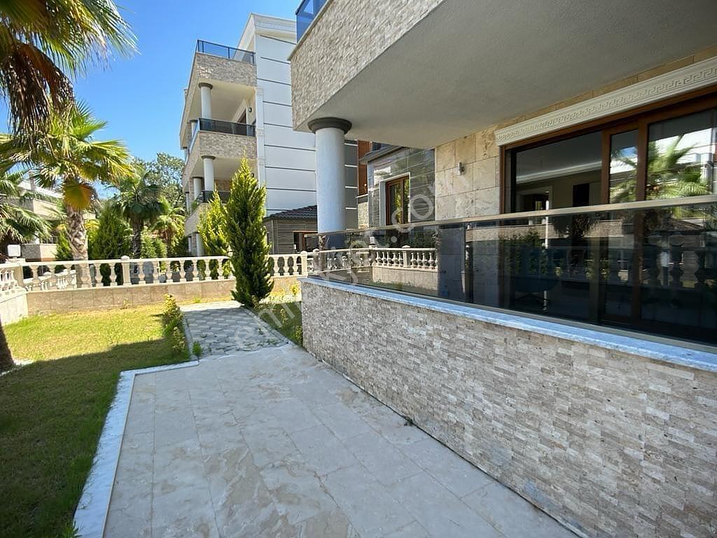 Kuşadası'nda Geniş Havuzlu Sitede Eşyalı Ve Asansörlü Villa - Görsel 20