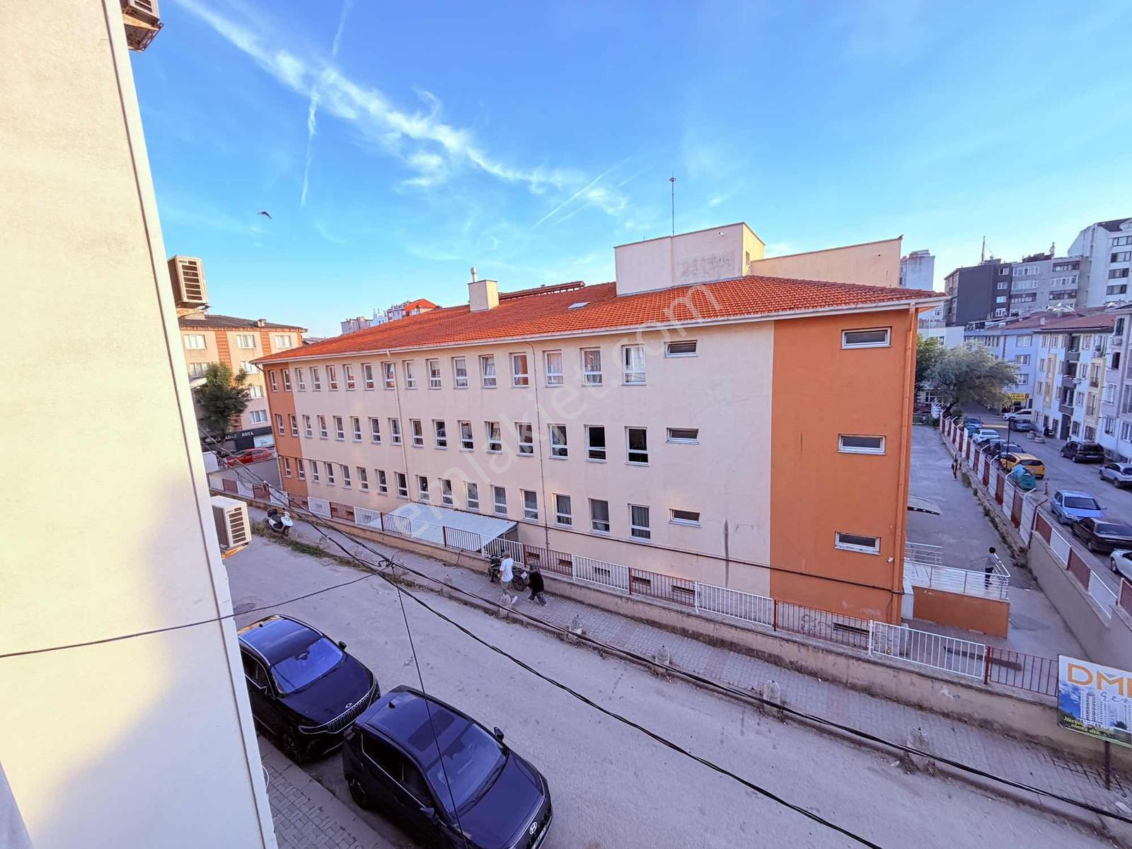Burcu'dan 17 Eylül'de Merkez'de Arakat Geniş 1+1 Kiralık Daire - Görsel 27