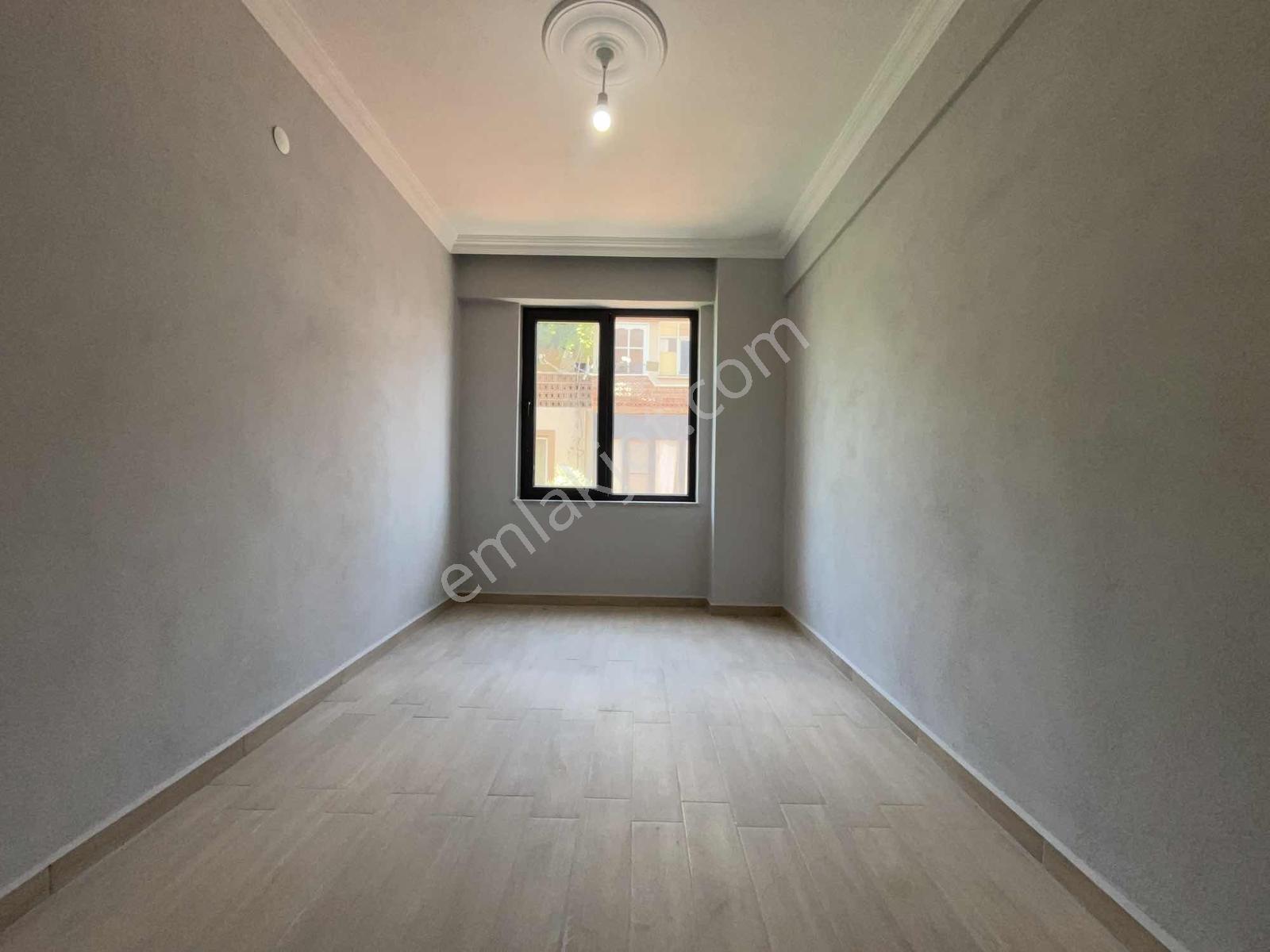 Bigadiç Merkez'de Sıfır Asansörlü Binada Satılık 1+1 Daire - Görsel 6
