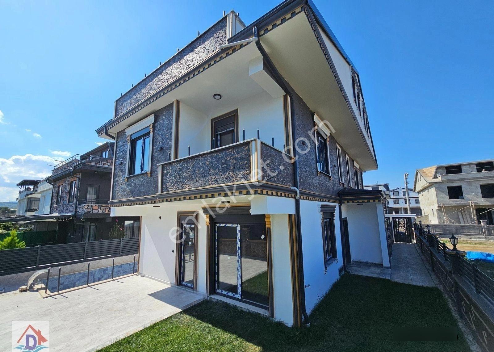 Deniz'den 4+1 Havuzlu. Geniş Bahçeli Villa - Tanıtım Videolu - Görsel 15
