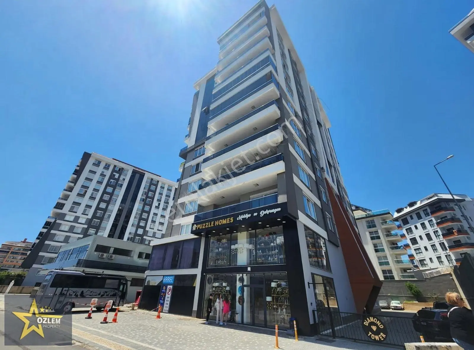 Alanya Mahmutlar'da 3+1 Ayrı Mutfak 10.kat Kiralık Daire