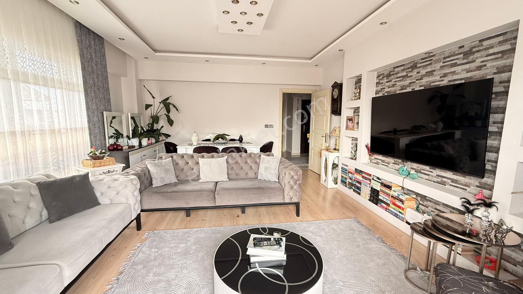 Çanakkale Truva Caddesi Satılık Geniş 2+1