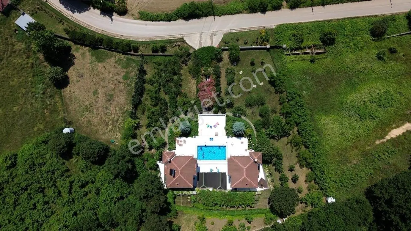 Kandıra'da Orman İçinde 2.214 M² Özel Yaşam Alanı Havuzlu Villa - Görsel 9