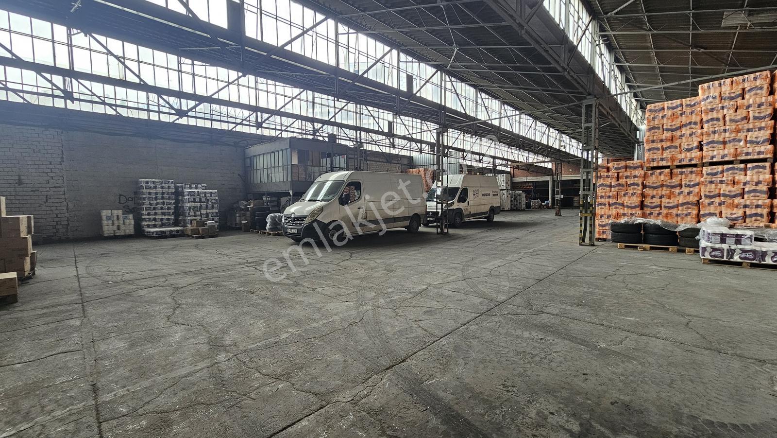 Sinan Tekin'den Kartal E5 Ve Tem Aksında 1300 M2 Harika Depo - Görsel 9
