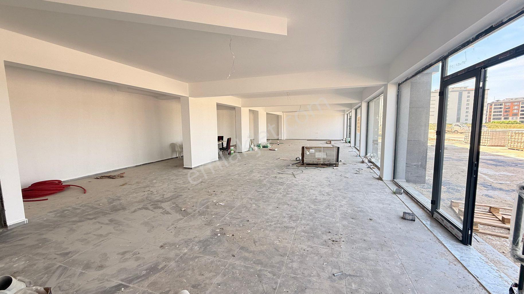 Esenler Mahallesi'nde Cadde Üzeri Kiralık İş Yeri - Görsel 5